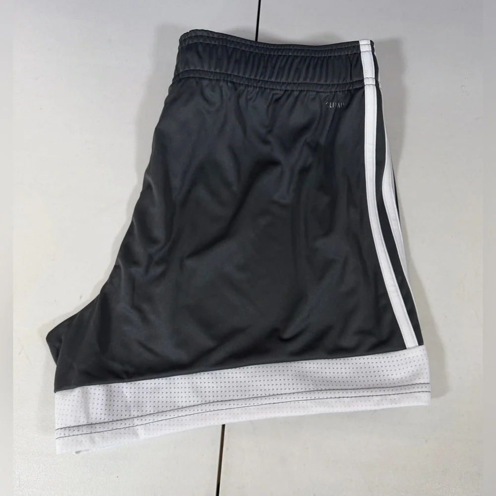 NWT Adidas Women’s Climalite Soccer Shorts, Grayw/white stripes MED Tastigo 19 - Picture 12 of 12
